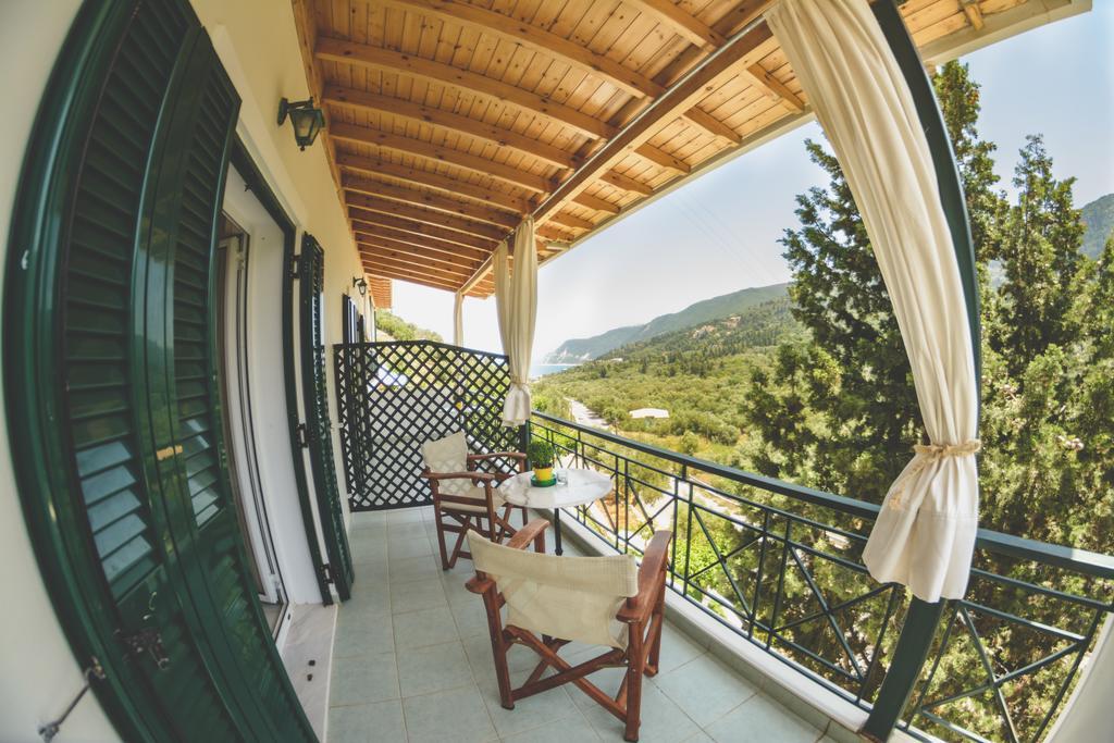 Althea Studios Lefkada Ayios Nikitas Ruang foto